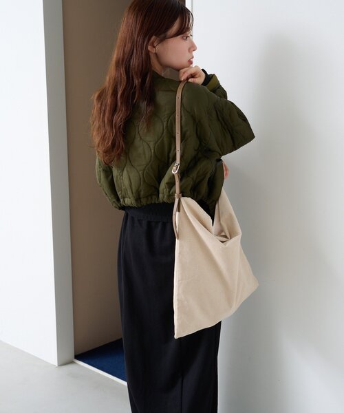 Kastane（カスタネ）の「【A4サイズ/一部店舗限定】ビジュースエードショルダーBAG（ショルダーバッグ・レディース・ブラック/アイボリー/ブラウン・FREE）」の13枚目の写真