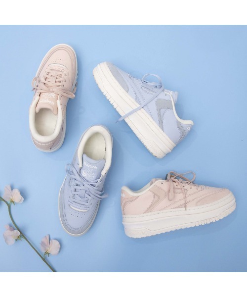 Reebok(リーボック)の「クラブシー エクストラ / CLUB C EXTRA(スニーカー・レディース・ライトブルー/ピンク・22.5cm/23.0cm/23.5cm/24.5cm/24.0cm/25.0cm/25.5cm)」の5枚目の写真