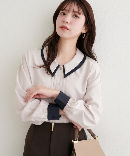 natural couture(ナチュラルクチュール)の「配色2枚衿ブラウス(シャツ/ブラウス・レディース・ネイビー/ダークブラウン/グレイッシュベージュ/アイボリー・FREE)」の4枚目の写真