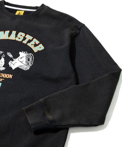 COBMASTER(コブマスター)の「裏毛パウダー加工クルースウェット(焚火クマ)(スウェット・メンズ・グリーン/オートミール/ブラック・MEDIUM/LARGE/X-LARGE)」の6枚目の写真