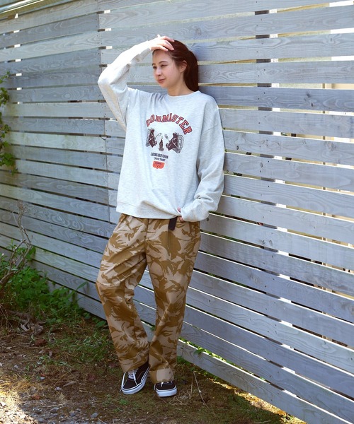 COBMASTER(コブマスター)の「裏毛パウダー加工クルースウェット(焚火クマ)(スウェット・メンズ・グリーン/オートミール/ブラック・MEDIUM/LARGE/X-LARGE)」の20枚目の写真