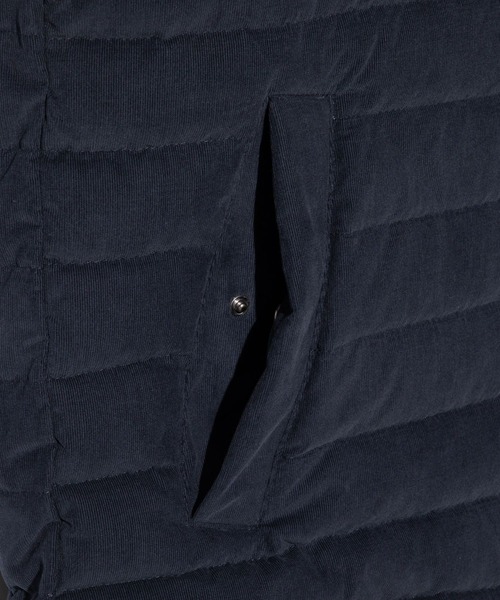 HERNO（ヘルノ）の「HERNO RESORT CORDUROY ヘルノ リゾート コーデュロイ ダウンジャケット（ダウンジャケット/コート・メンズ・ネイビー系1/グレー系1・46/48/50）」の10枚目の写真
