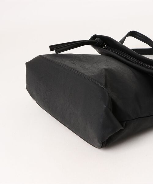 Legato Largo（レガートラルゴ）の「【Legato Largo】洗えるかばん フェイクレザークチオレショルダーバッグ〈ユニセックス〉（ショルダーバッグ・レディース・ダークブラウン/ブラック/アイボリー・FREE）」の12枚目の写真