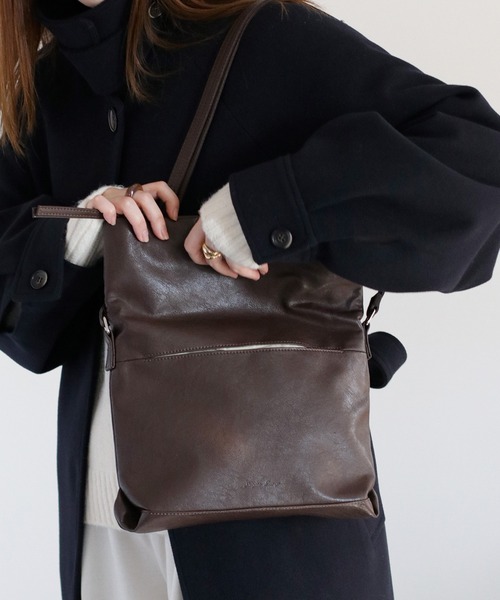 Legato Largo（レガートラルゴ）の「【Legato Largo】洗えるかばん フェイクレザークチオレショルダーバッグ〈ユニセックス〉（ショルダーバッグ・レディース・ダークブラウン/ブラック/アイボリー・FREE）」の20枚目の写真