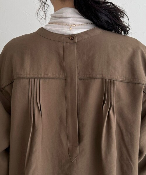 fredy emue(フレディエミュ)の「キルティングチュニックブラウス(シャツ/ブラウス・レディース・ブラウン/ブラック/オフホワイト・38)」の8枚目の写真