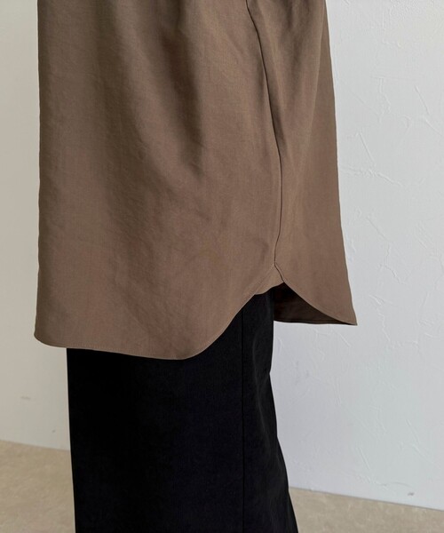 fredy emue(フレディエミュ)の「キルティングチュニックブラウス(シャツ/ブラウス・レディース・ブラウン/ブラック/オフホワイト・38)」の12枚目の写真