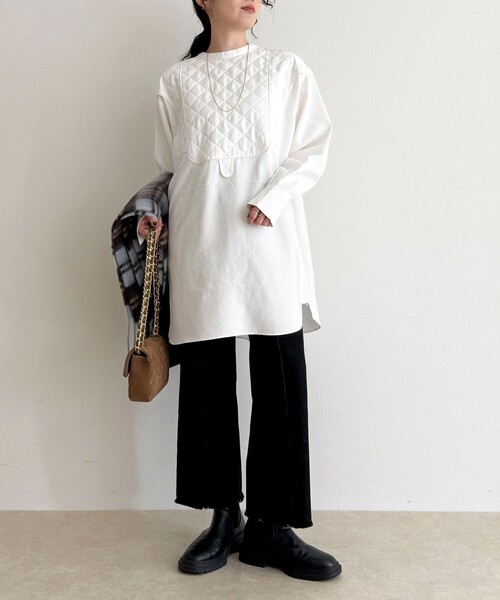 fredy emue(フレディエミュ)の「キルティングチュニックブラウス(シャツ/ブラウス・レディース・ブラウン/ブラック/オフホワイト・38)」の14枚目の写真