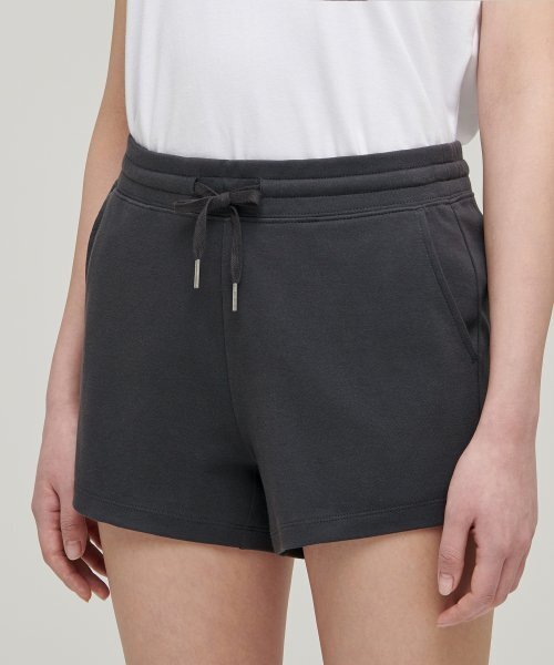 MUSINSA STANDARD WOMAN（ムシンサスタンダードウーマン）の「ウィメンズラウンジショーツ[ダークグレー]（その他パンツ・レディース・その他・MEDIUM/LARGE/X-SMALL/SMALL）」の3枚目の写真
