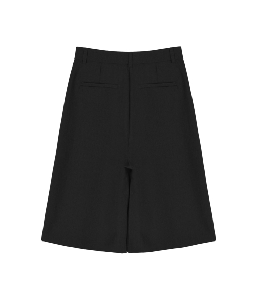 NICK&NICOLE（ニックアンドニコール）の「WIDE PINTUCK BERMUDA PANTS_BLACK（その他パンツ・レディース・その他・SMALL/MEDIUM/LARGE）」の6枚目の写真