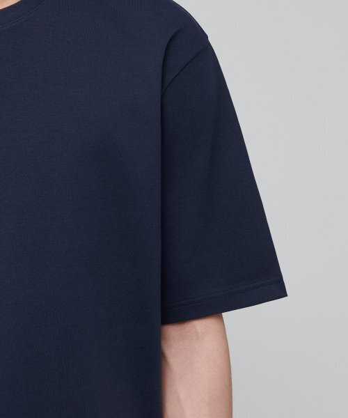 MUSINSA STANDARD（ムシンサスタンダード）の「リラックスフィットクルーネックストリングTシャツ[ネイビー]（Tシャツ/カットソー・メンズ・その他・SMALL/MEDIUM/LARGE）」の6枚目の写真