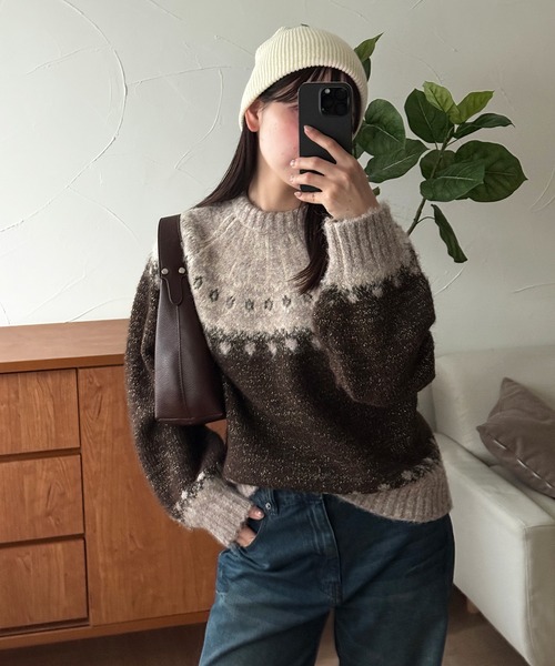 MUHET(ミュエータ)の「glitter nordic pattern knit / グリッターノルディック柄ニット(ニット/セーター・レディース・グレー/アイボリー/ブラウン/ネイビー・FREE)」の4枚目の写真