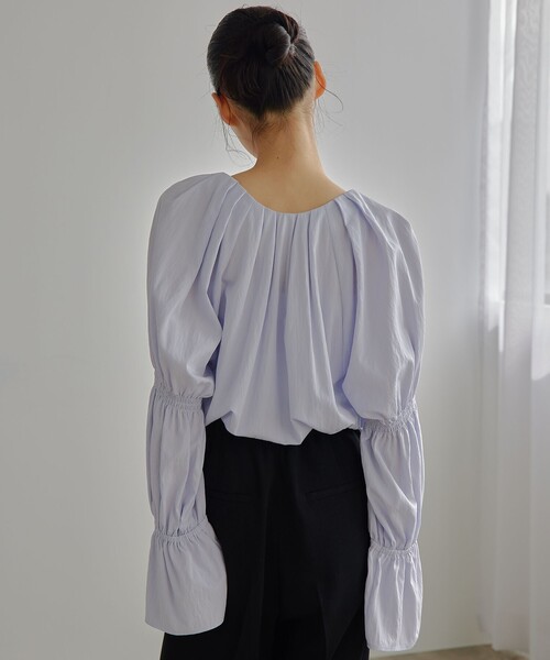 EMMEL REFINES(エメルリファインズ)の「<EMMEL REFINES>EM フロントボタン ソデシャーリング ブラウス(シャツ/ブラウス・レディース・ライム/クリーム/ライラック・FREE)」の7枚目の写真