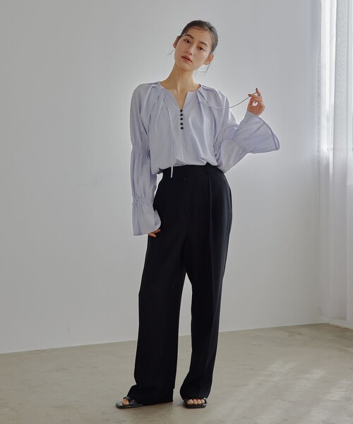 EMMEL REFINES(エメルリファインズ)の「<EMMEL REFINES>EM フロントボタン ソデシャーリング ブラウス(シャツ/ブラウス・レディース・ライム/クリーム/ライラック・FREE)」の8枚目の写真