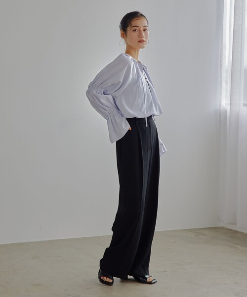 EMMEL REFINES(エメルリファインズ)の「<EMMEL REFINES>EM フロントボタン ソデシャーリング ブラウス(シャツ/ブラウス・レディース・ライム/クリーム/ライラック・FREE)」の9枚目の写真