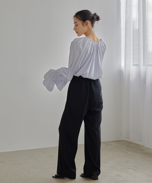 EMMEL REFINES(エメルリファインズ)の「<EMMEL REFINES>EM フロントボタン ソデシャーリング ブラウス(シャツ/ブラウス・レディース・ライム/クリーム/ライラック・FREE)」の10枚目の写真