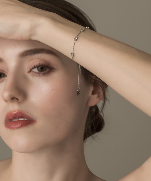 muku（ムク）の「BRACELET/4SQUARE ZIRCONIA（ブレスレット・レディース・シルバー/ゴールド・FREE）」の3枚目の写真