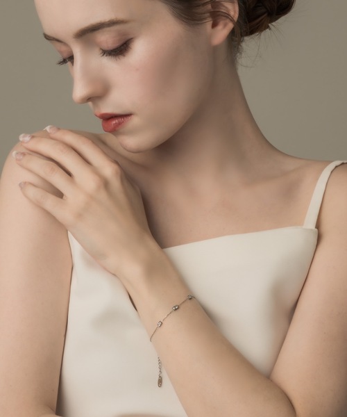 muku（ムク）の「BRACELET/4SQUARE ZIRCONIA（ブレスレット・レディース・シルバー/ゴールド・FREE）」の5枚目の写真