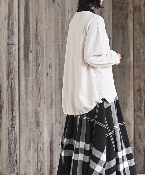 rps(アールピーエス)の「WYDキャット裏毛プルオーバー(スウェット・レディース・マスタード/杢グレー/アイボリー・フリー)」の5枚目の写真