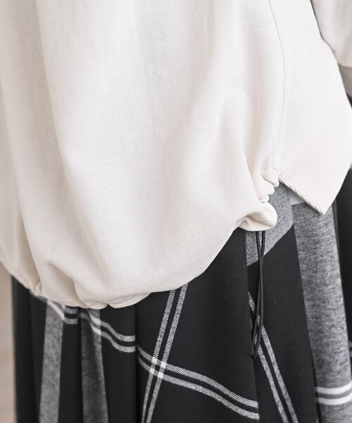 rps(アールピーエス)の「WYDキャット裏毛プルオーバー(スウェット・レディース・マスタード/杢グレー/アイボリー・フリー)」の13枚目の写真