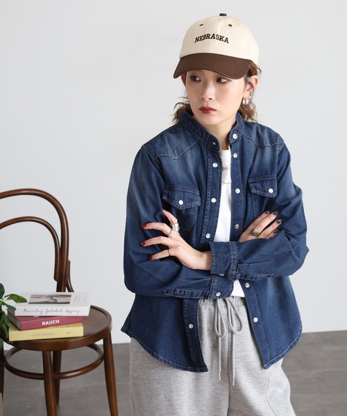 atONE(アットワン)の「ノーカラーウエスタンデニムシャツ(シャツ/ブラウス・レディース・ブルー/ワンウォッシュ/ネイビー・4L/L/M/LL/3L)」の7枚目の写真
