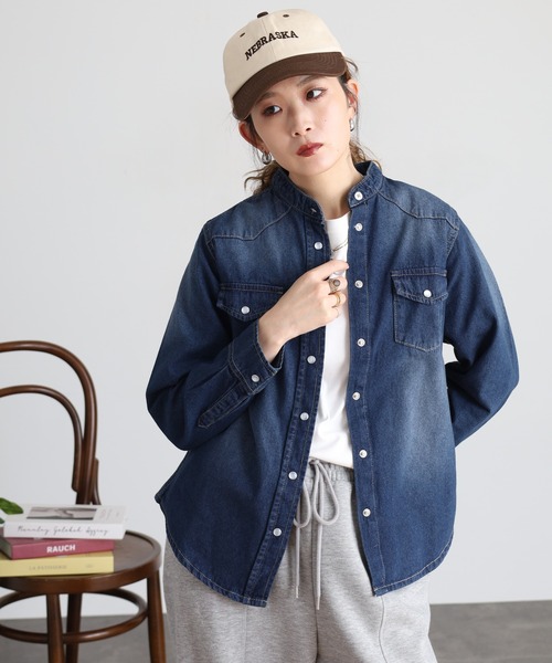 atONE(アットワン)の「ノーカラーウエスタンデニムシャツ(シャツ/ブラウス・レディース・ブルー/ワンウォッシュ/ネイビー・4L/L/M/LL/3L)」の8枚目の写真
