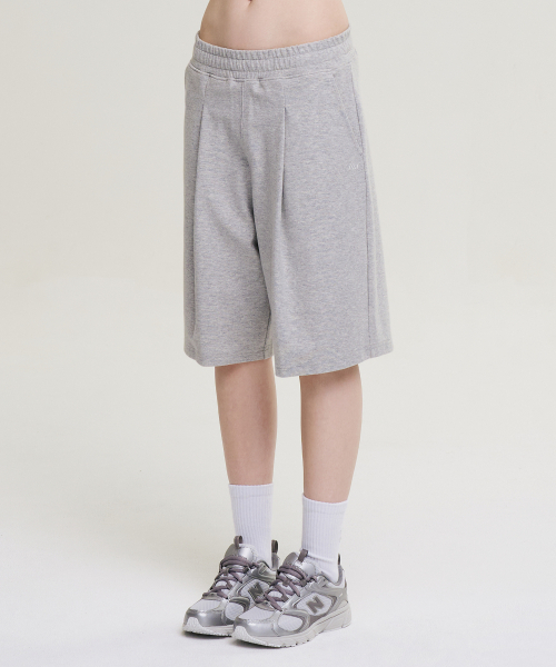 LAZYBEE(レイジービー)の「ワンタックジャイアントフィットフレッシュバミューダパンツ W メランジグレー(その他パンツ・レディース・グレー・SMALL/MEDIUM/LARGE/X-LARGE/XX-LARGE)」の1枚目の写真