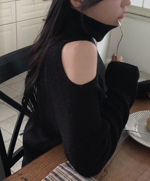 FREE STYLISTS(フリー スタイリスト)の「YUGA_YGMC Turtleneck knit top(ニット/セーター・レディース・ブラック/オフホワイト/レッド・FREE)」の2枚目の写真