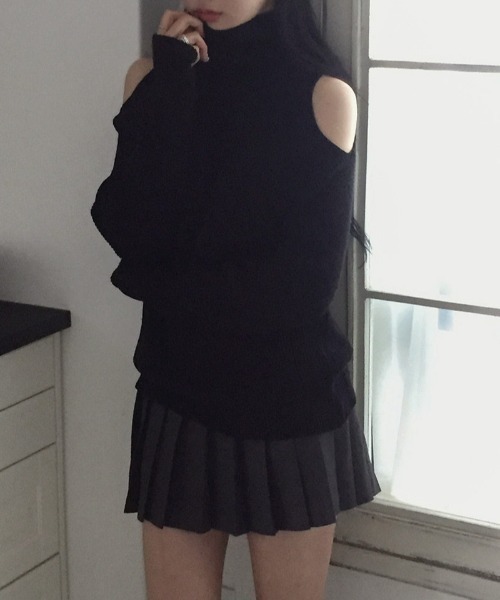 FREE STYLISTS(フリー スタイリスト)の「YUGA_YGMC Turtleneck knit top(ニット/セーター・レディース・ブラック/オフホワイト/レッド・FREE)」の17枚目の写真