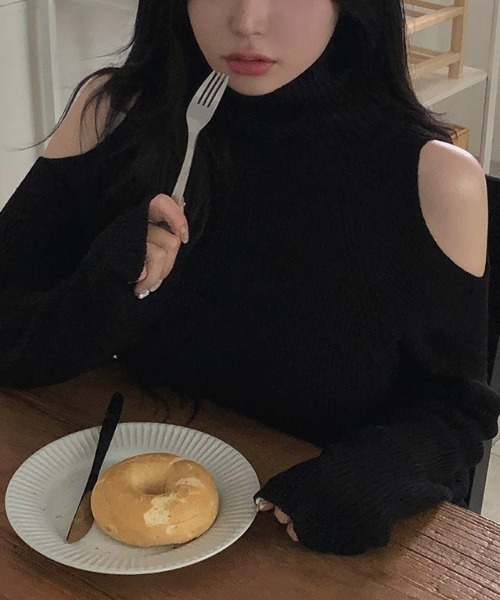 FREE STYLISTS(フリー スタイリスト)の「YUGA_YGMC Turtleneck knit top(ニット/セーター・レディース・ブラック/オフホワイト/レッド・FREE)」の18枚目の写真