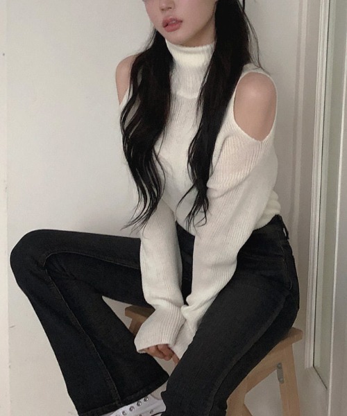 FREE STYLISTS(フリー スタイリスト)の「YUGA_YGMC Turtleneck knit top(ニット/セーター・レディース・ブラック/オフホワイト/レッド・FREE)」の9枚目の写真