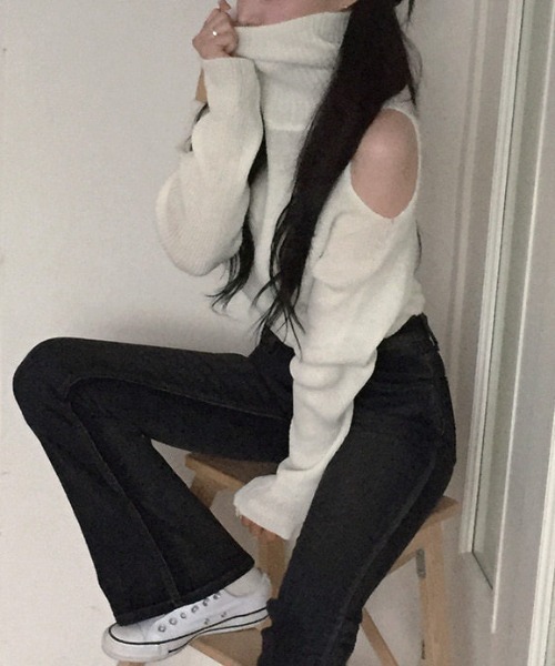 FREE STYLISTS(フリー スタイリスト)の「YUGA_YGMC Turtleneck knit top(ニット/セーター・レディース・ブラック/オフホワイト/レッド・FREE)」の10枚目の写真