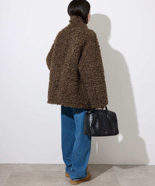 SLOBE IENA（スローブイエナ）の「リバーシブルフェイクムートンスタンドブルゾン（ムートンコート・レディース・ブラウン・38/36）」の4枚目の写真