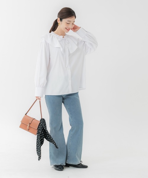 coca(coca)(コカ)の「襟フリルオーバーサイズシャツ(シャツ/ブラウス・レディース・ホワイト/ストライプ・L/M/S)」の3枚目の写真