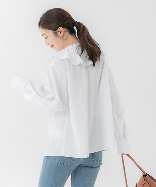 coca(coca)(コカ)の「襟フリルオーバーサイズシャツ(シャツ/ブラウス・レディース・ホワイト/ストライプ・L/M/S)」の6枚目の写真