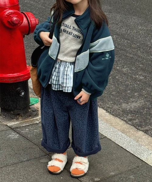 aimoha(アイモハ)の「【aimoha-KIDS-】キッズ ボアジップアップブルゾン (AW)(ブルゾン・キッズ・ネイビー/ベージュ・120/90/100/110/130)」の9枚目の写真