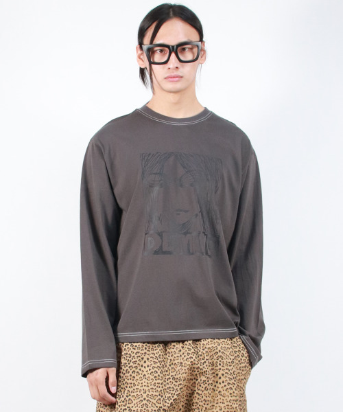DEMARC(ドゥマーク)の「M MARC ILLUST STITCH BOXY LONG SLEEVE - Charcoal(Tシャツ/カットソー・メンズ・その他・MEDIUM/LARGE)」の3枚目の写真