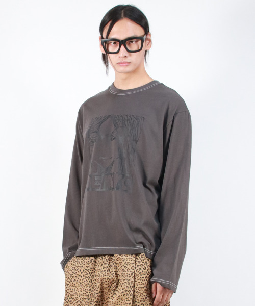 DEMARC(ドゥマーク)の「M MARC ILLUST STITCH BOXY LONG SLEEVE - Charcoal(Tシャツ/カットソー・メンズ・その他・MEDIUM/LARGE)」の7枚目の写真