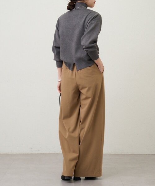 SHENERY(シーナリー)の「総針ハイネックニット(ニット/セーター・レディース・チャコールグレー/イエロー/オフホワイト/ブラック・FREE)」の5枚目の写真