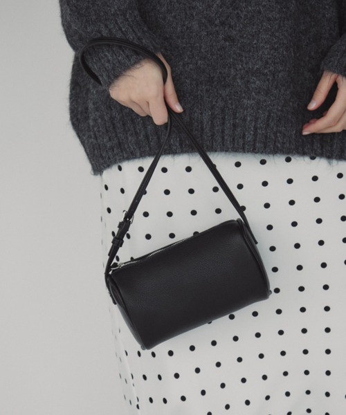 duei(デュイ)の「フェイクレザーミニショルダーバッグ(ショルダーバッグ・レディース・ブラック/レッド・FREE)」の3枚目の写真