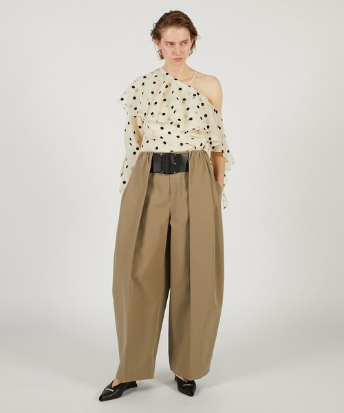 PRANK PROJECT(プランクプロジェクト)の「【2026Spring Pre-Order】ワンショルラッフルトップ / One-Shoulder Ruffled Top(その他トップス・レディース・ブラック/アイボリー・FREE)」の3枚目の写真