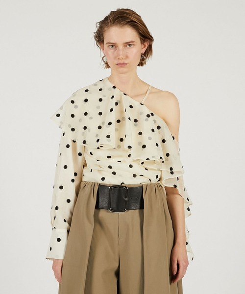 PRANK PROJECT(プランクプロジェクト)の「【2026Spring Pre-Order】ワンショルラッフルトップ / One-Shoulder Ruffled Top(その他トップス・レディース・ブラック/アイボリー・FREE)」の6枚目の写真