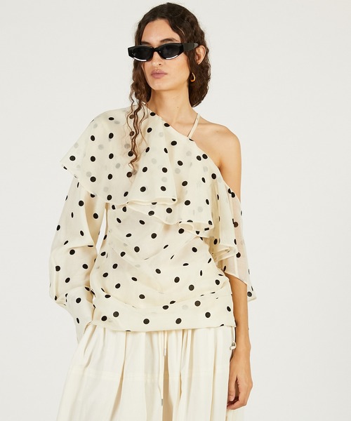 PRANK PROJECT(プランクプロジェクト)の「【2026Spring Pre-Order】ワンショルラッフルトップ / One-Shoulder Ruffled Top(その他トップス・レディース・ブラック/アイボリー・FREE)」の7枚目の写真