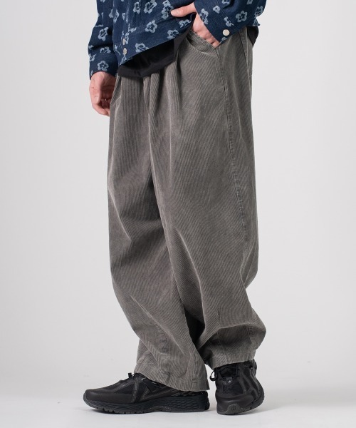 rehacer(レアセル)の「rehacer : Easy Drape Corduroy PT / イージードレープコーデュロイパンツ(その他パンツ・メンズ・グレー/ブラック・MEDIUM/SMALL/LARGE)」の13枚目の写真