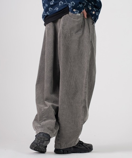 rehacer(レアセル)の「rehacer : Easy Drape Corduroy PT / イージードレープコーデュロイパンツ(その他パンツ・メンズ・グレー/ブラック・MEDIUM/SMALL/LARGE)」の11枚目の写真