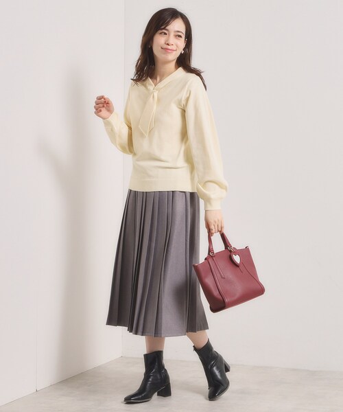 ITS'DEMO（イッツデモ）の「【手洗い可】総針ボウタイニット（ニット/セーター・レディース・ブラック/サックスブルー/オフホワイト/サンドベージュ・00）」の7枚目の写真