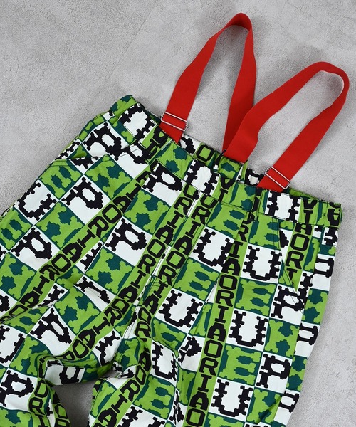 MARKEY'S（マーキーズ）の「ツイル総柄エヴォルブサロペット（サロペット/オーバーオール・キッズ・イエロー系その他/ブラック系その他/グリーン系その他/レッド系その他・150/120/110/100/90/140/130）」の17枚目の写真