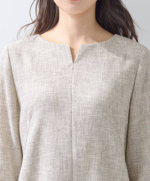 INDIVI（インディヴィ）の「【軽量／セレモニー／SETUP可能】ストレッチツイードAラインワンピース（ワンピース・レディース・ホワイト系4/ベージュ系その他7/ネイビー系3・05/40/38/36/19/15 /13）」の7枚目の写真