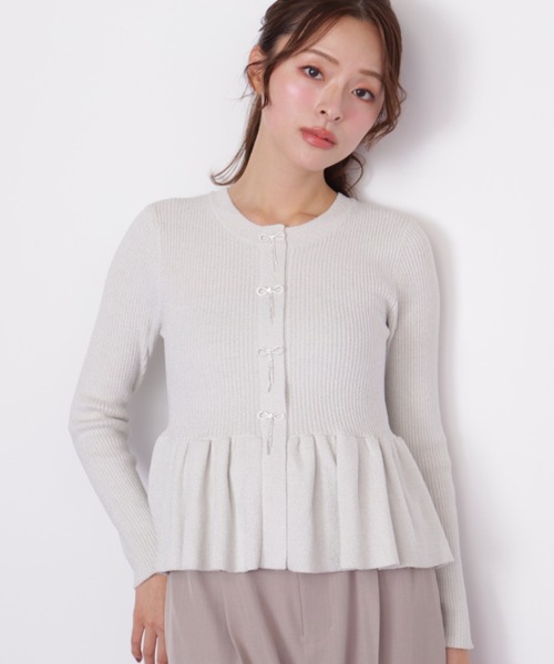JILL by JILL STUART（ジルバイジルスチュアート）の「◇ラメモールペプラムニット（ニット/セーター・レディース・グレー/イエロー/ピンク・FREE）」の2枚目の写真