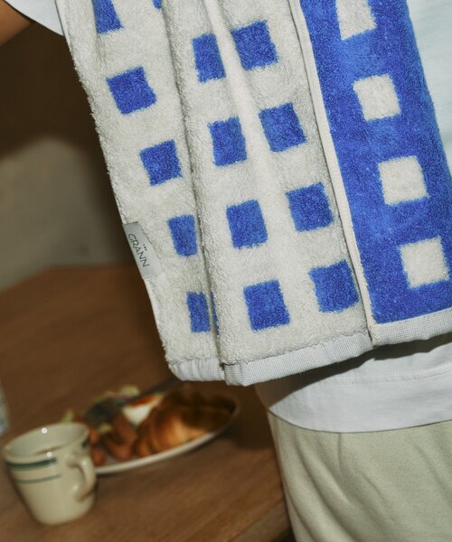 BIRTHDAY BAR（バースデイバー）の「【GRANN グラン】FACE TOWEL　フェイスタオル（タオル・レディース・ブルー/ピンク・0）」の6枚目の写真