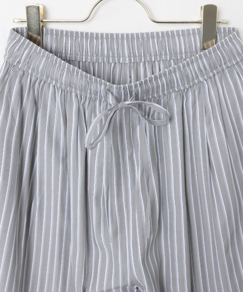 ANME(アンメ)の「レーヨンストライプイージーショートパンツ(その他パンツ・レディース・モカ/グレー/サックスブルー・M/L/XL)」の18枚目の写真